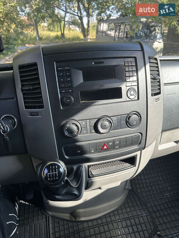 Грузовой фургон Volkswagen Crafter 2014 в Харькове