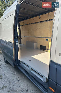 Грузовой фургон Volkswagen Crafter 2014 в 