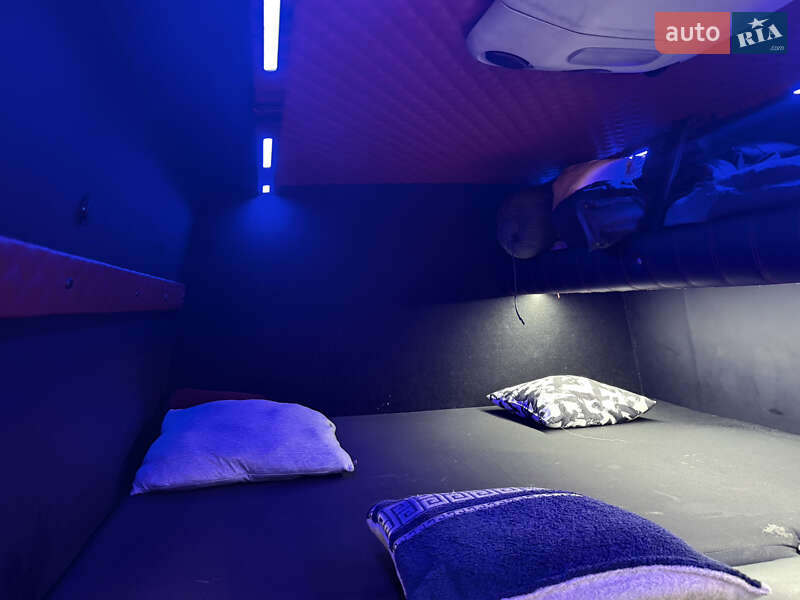 Микроавтобус Volkswagen Crafter 2011 в Бердичеве