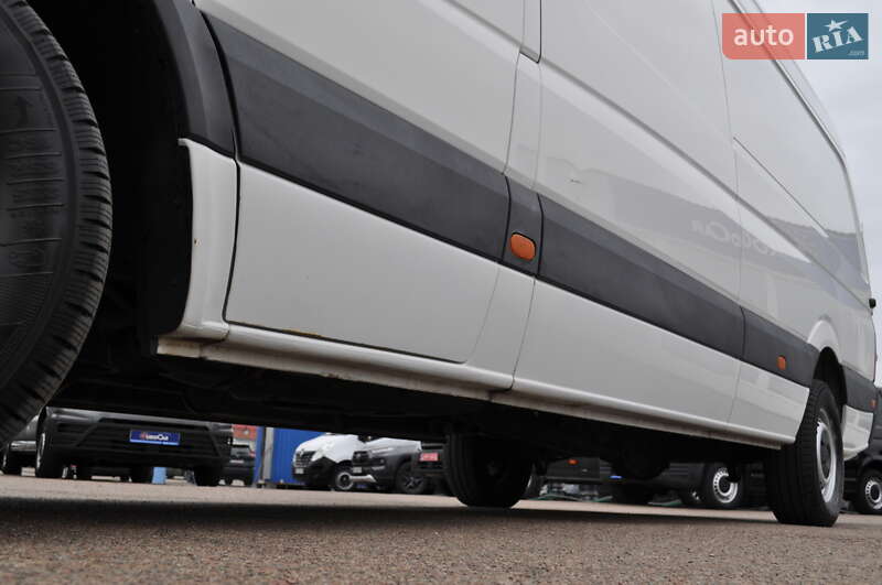 Грузовой фургон Volkswagen Crafter 2014 в Киеве