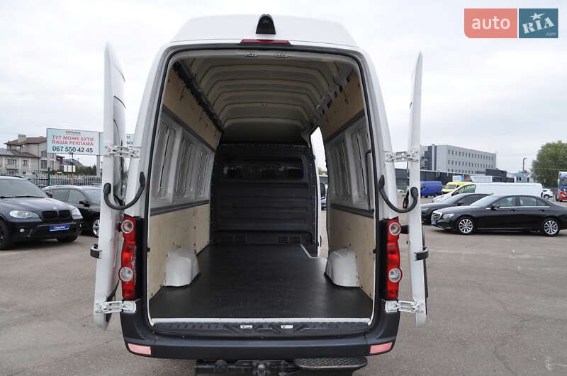 Грузовой фургон Volkswagen Crafter 2014 в Киеве