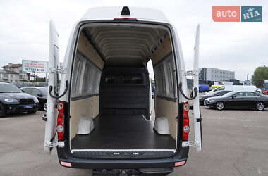 Грузовой фургон Volkswagen Crafter 2014 в 