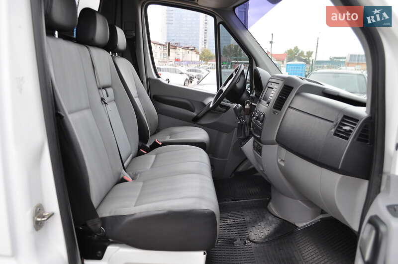 Грузовой фургон Volkswagen Crafter 2014 в Киеве