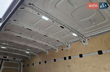 Грузовой фургон Volkswagen Crafter 2021 в 