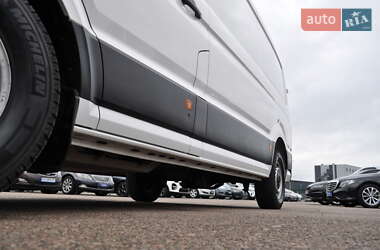 Грузовой фургон Volkswagen Crafter 2020 в 