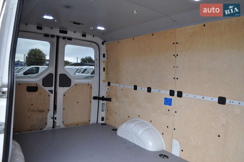 Грузовой фургон Volkswagen Crafter 2020 в Киеве