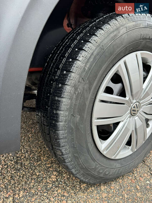 Грузовой фургон Volkswagen Crafter 2019 в Киеве