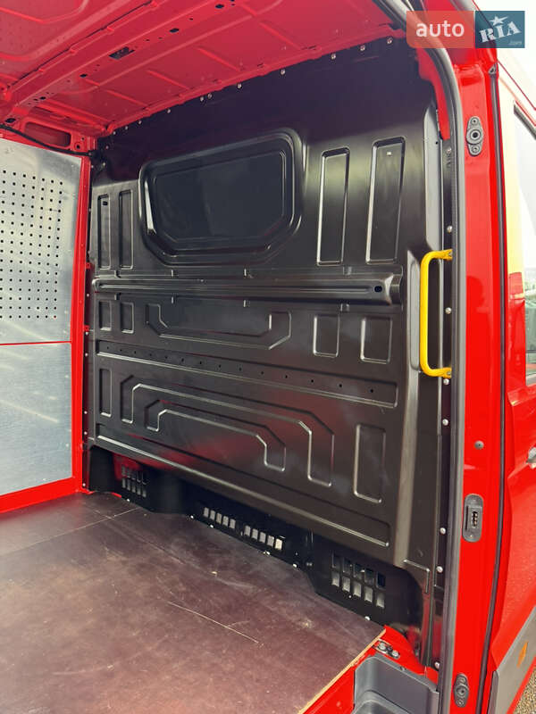 Грузовой фургон Volkswagen Crafter 2019 в Киеве