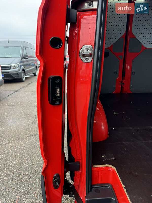 Грузовой фургон Volkswagen Crafter 2019 в Киеве