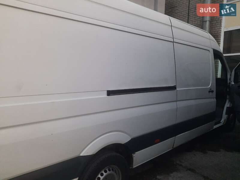 Грузовой фургон Volkswagen Crafter 2012 в Днепре