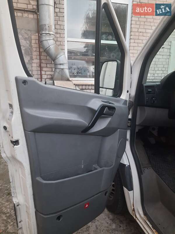 Грузовой фургон Volkswagen Crafter 2012 в Днепре