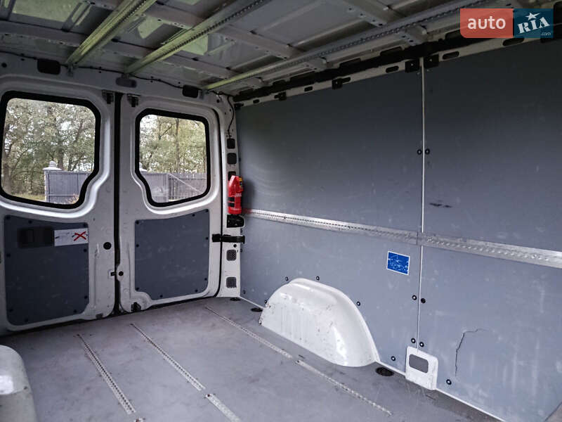 Вантажний фургон Volkswagen Crafter 2016 в Любешові