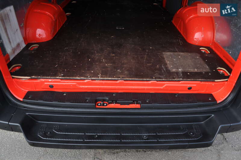 Грузовой фургон Volkswagen Crafter 2019 в Киеве