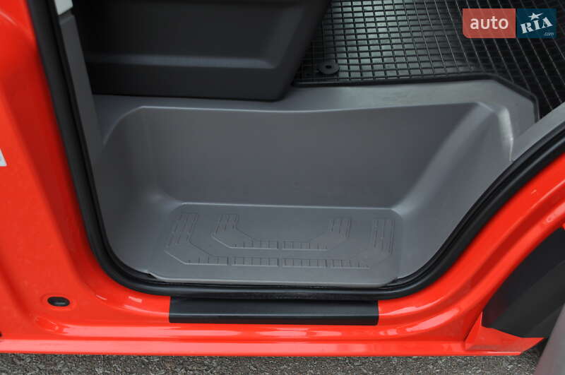 Грузовой фургон Volkswagen Crafter 2019 в Киеве