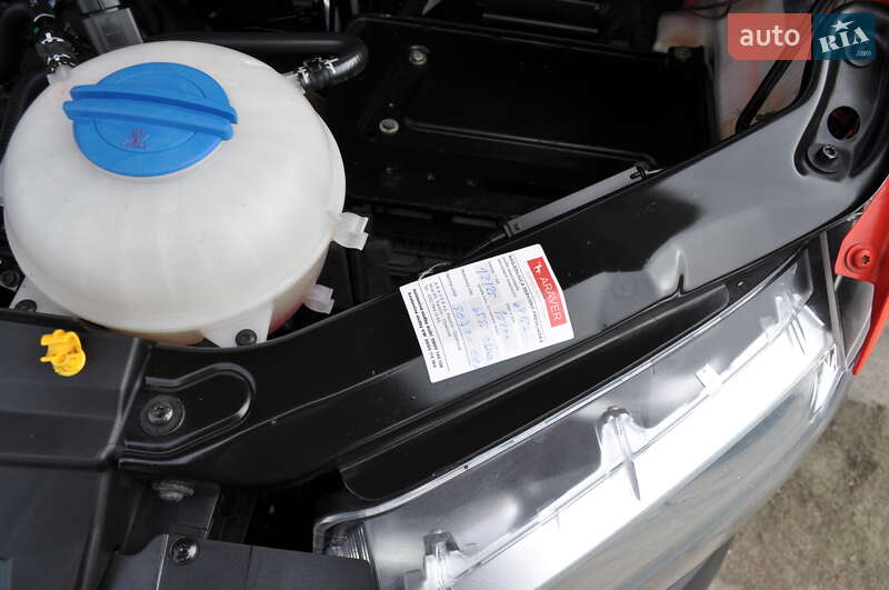 Грузовой фургон Volkswagen Crafter 2019 в Киеве