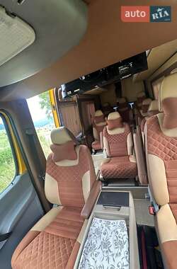 Микроавтобус грузовой (до 3,5т) Volkswagen Crafter 2008 в 