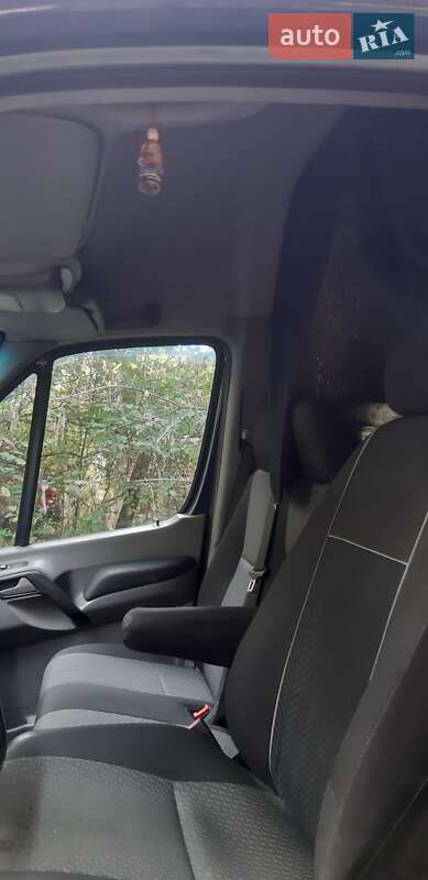 Вантажний фургон Volkswagen Crafter 2013 в Києві