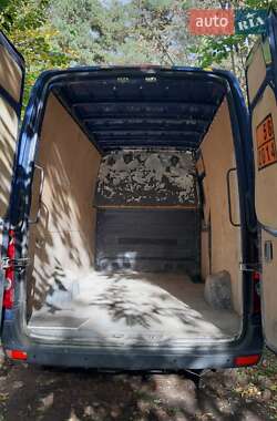 Грузовой фургон Volkswagen Crafter 2013 в 