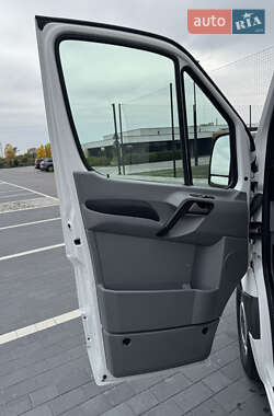 Вантажний фургон Volkswagen Crafter 2015 в 