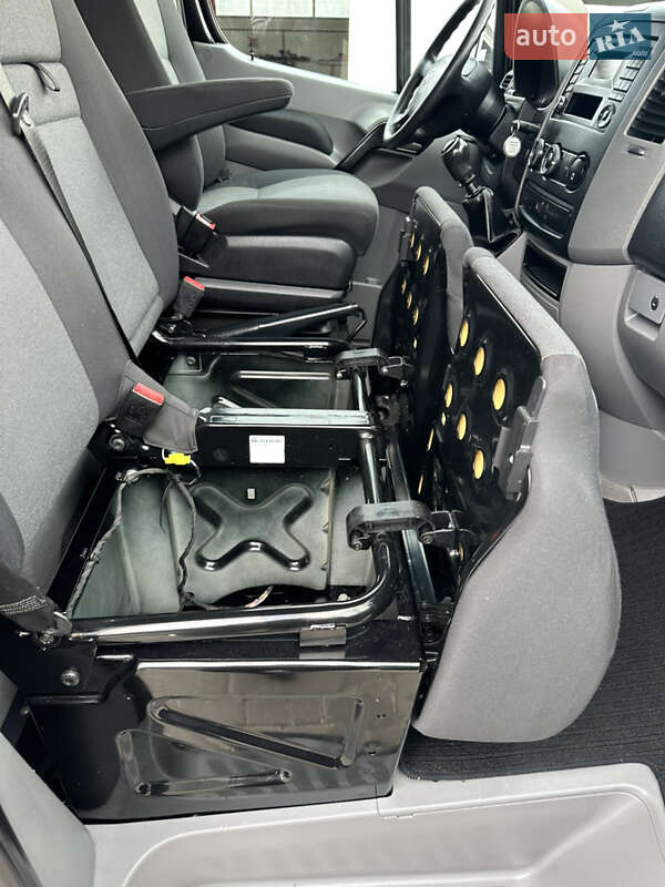 Вантажний фургон Volkswagen Crafter 2016 в Дубні