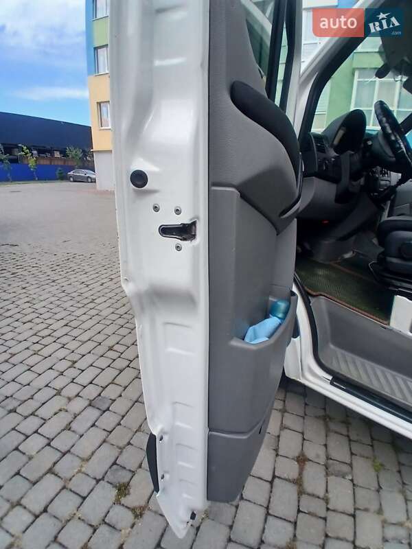 Грузовой фургон Volkswagen Crafter 2011 в Ивано-Франковске