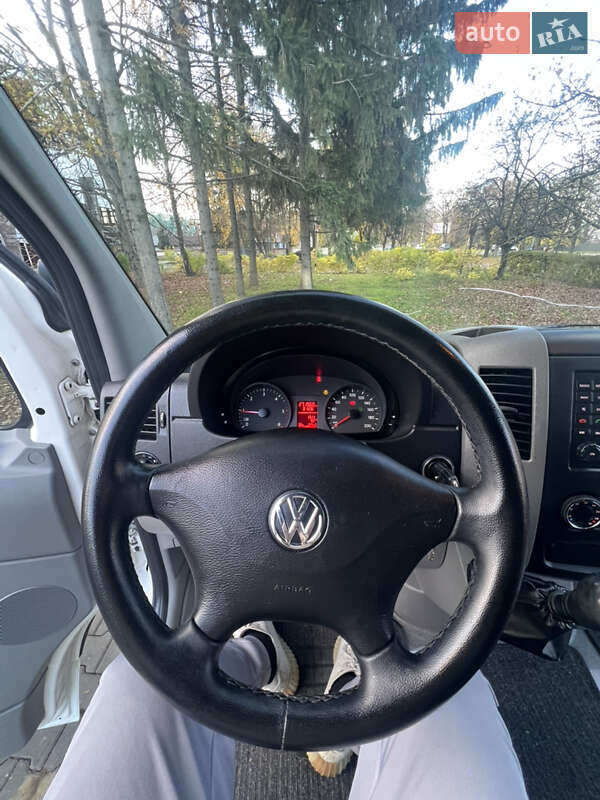 Вантажний фургон Volkswagen Crafter 2016 в Чернівцях