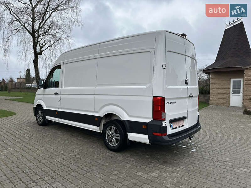 Вантажопасажирський фургон Volkswagen Crafter 2017 в Почаєві