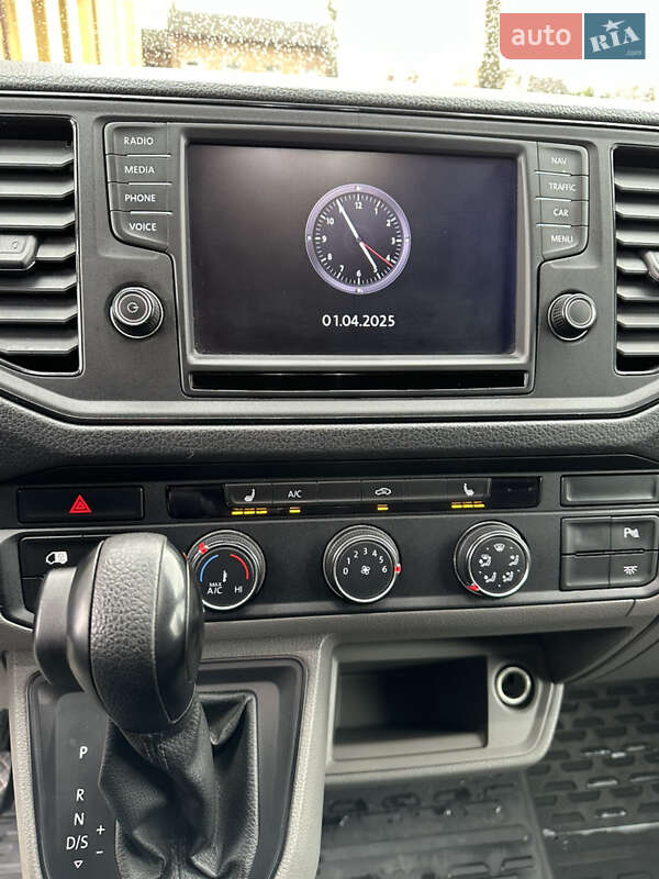 Вантажопасажирський фургон Volkswagen Crafter 2017 в Почаєві