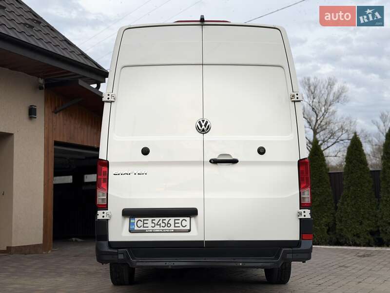 Вантажний фургон Volkswagen Crafter 2018 в Чернівцях