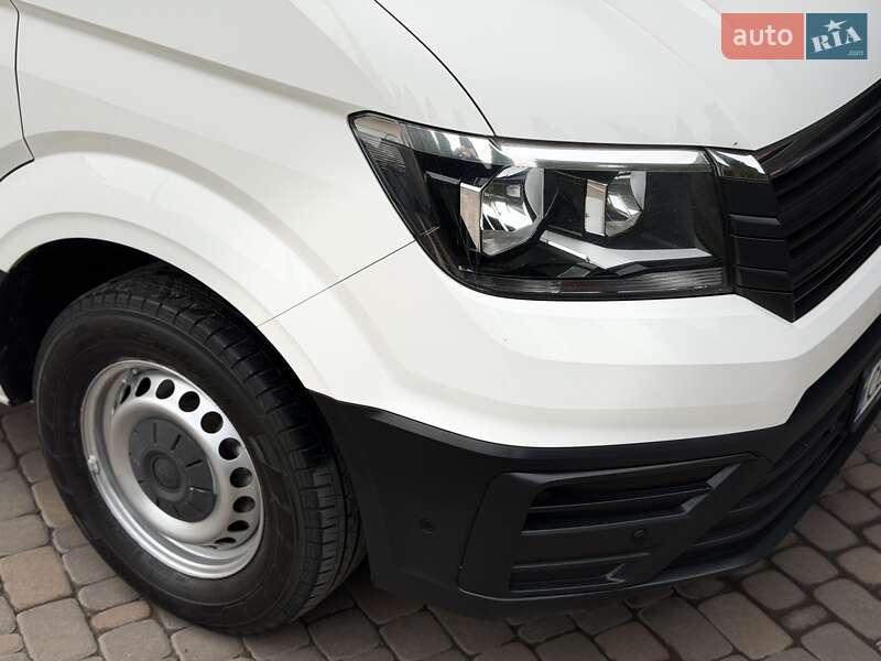 Вантажний фургон Volkswagen Crafter 2018 в Чернівцях