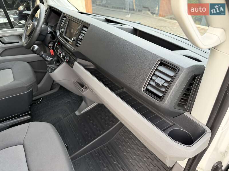 Вантажний фургон Volkswagen Crafter 2018 в Чернівцях