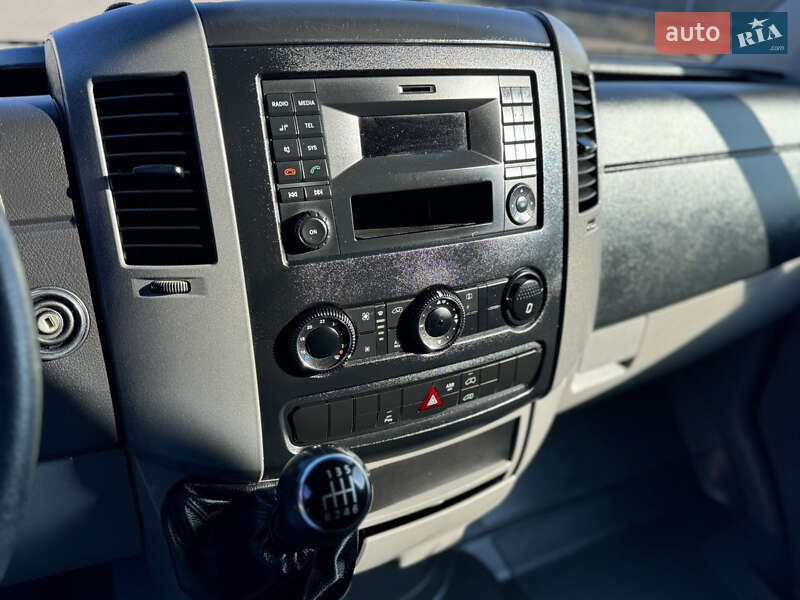 Вантажопасажирський фургон Volkswagen Crafter 2015 в Ковелі фото 15 Вантажопасажирський фургон Volkswagen Crafter 2015 в Ковелі