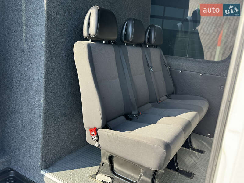 Вантажопасажирський фургон Volkswagen Crafter 2015 в Ковелі фото 19 Вантажопасажирський фургон Volkswagen Crafter 2015 в Ковелі