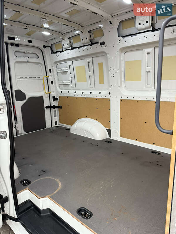 Грузовой фургон Volkswagen Crafter 2021 в Киеве