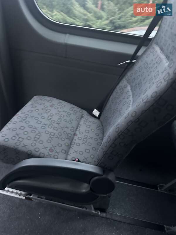 Микроавтобус Volkswagen Crafter 2010 в Ровно