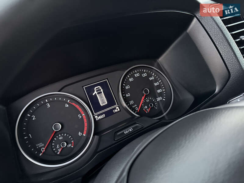 Грузовой фургон Volkswagen Crafter 2018 в Дубно