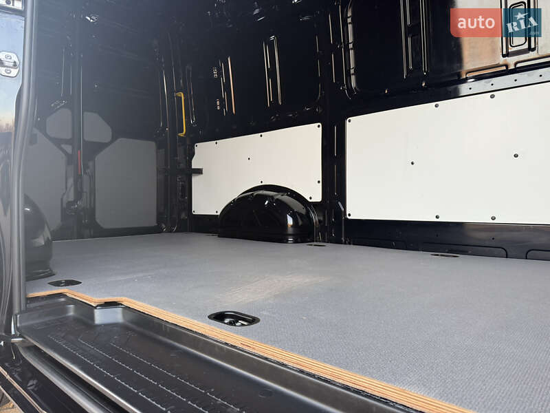 Вантажний фургон Volkswagen Crafter 2021 в Києві фото 102 Вантажний фургон Volkswagen Crafter 2021 в Києві