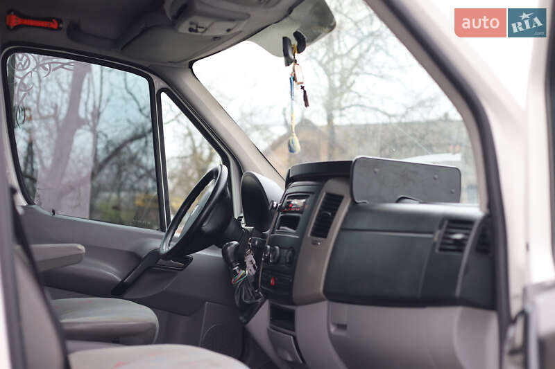 Борт Volkswagen Crafter 2009 в Любарі