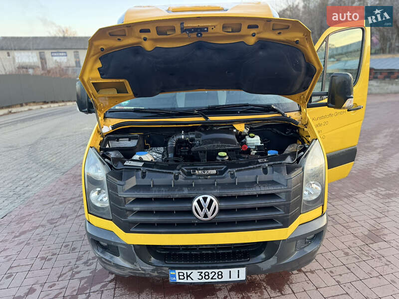 Автовоз Volkswagen Crafter 2012 в Ровно