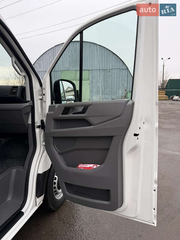 Вантажопасажирський фургон Volkswagen Crafter 2020 в Рівному