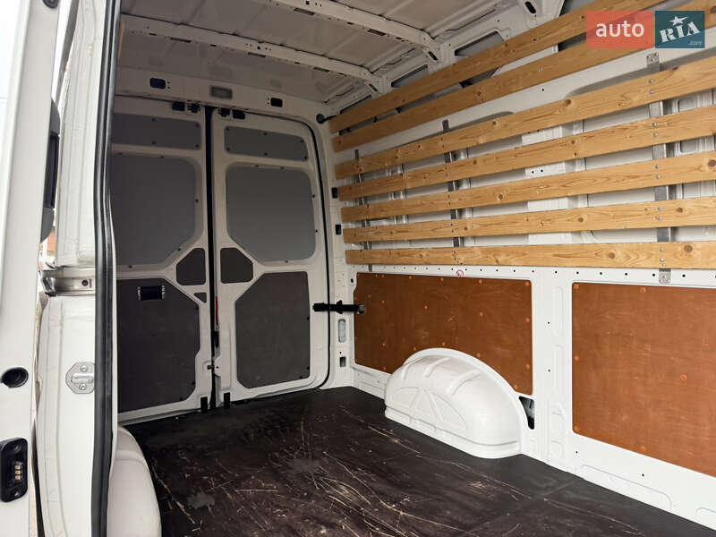 Вантажопасажирський фургон Volkswagen Crafter 2020 в Рівному