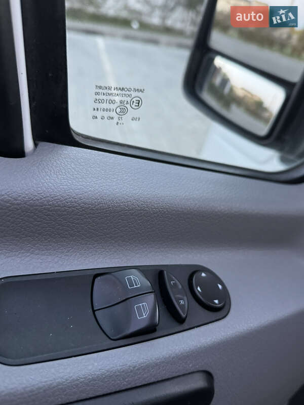 Грузовой фургон Volkswagen Crafter 2015 в Луцке