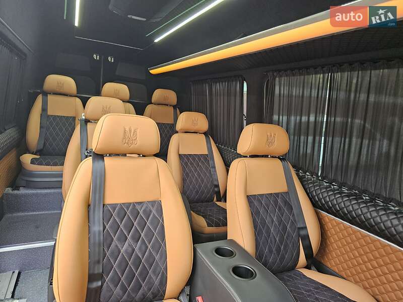Микроавтобус Volkswagen Crafter 2016 в Киеве