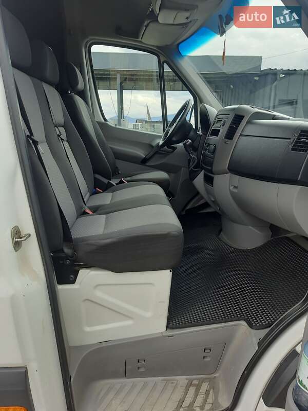 Мікроавтобус Volkswagen Crafter 2011 в Тячеві