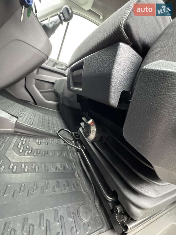 Грузовой фургон Volkswagen Crafter 2019 в Киеве фото 20 Грузовой фургон Volkswagen Crafter 2019 в Киеве