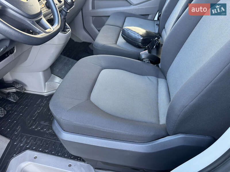 Вантажний фургон Volkswagen Crafter 2018 в Вінниці