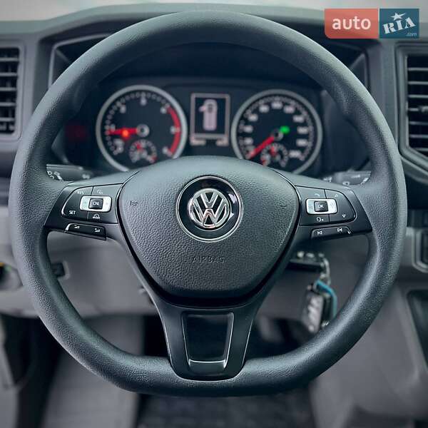 Вантажний фургон Volkswagen Crafter 2018 в Києві