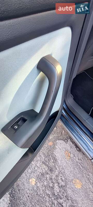 Хэтчбек Volkswagen Cross Golf Plus 2008 в Луцке фото 5 Хэтчбек Volkswagen Cross Golf Plus 2008 в Луцке