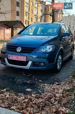Хэтчбек Volkswagen Cross Golf Plus 2008 в Луцке