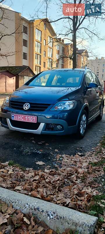 Хэтчбек Volkswagen Cross Golf Plus 2008 в Луцке фото Хэтчбек Volkswagen Cross Golf Plus 2008 в Луцке